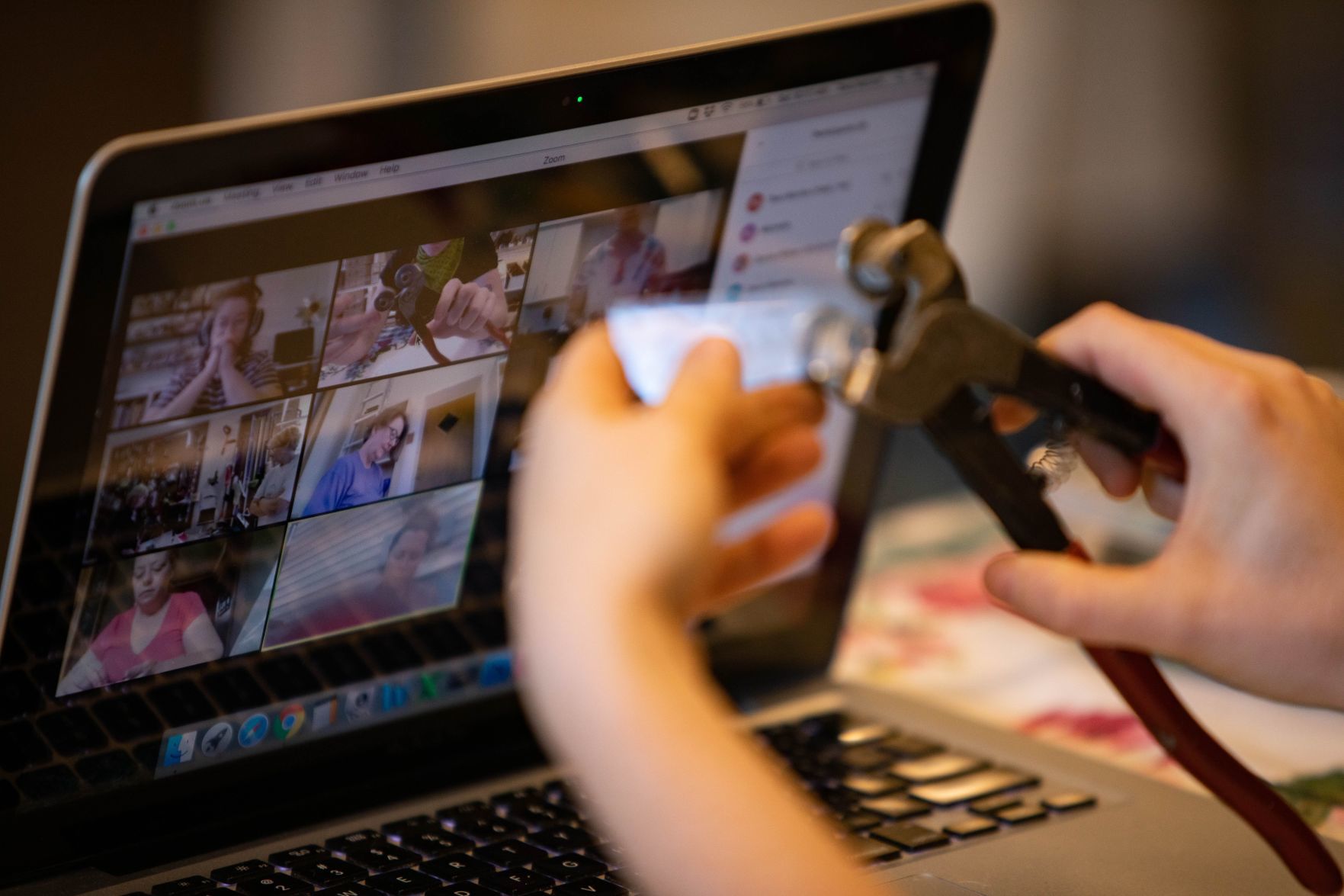 Online art classes help keep community connected during coronavirus